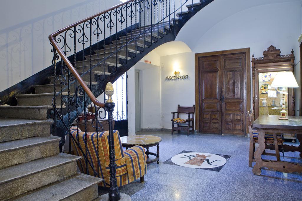 Hotel Rey Nino Ávila Buitenkant foto